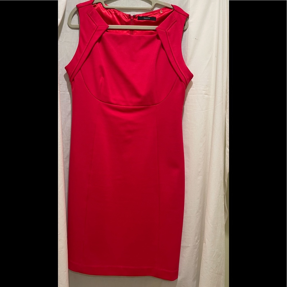Tahari  Sleeveless Dress Pink Color:  Size: 10 New without tags